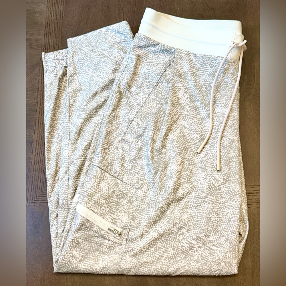Athleta - Venture Printed Joggers